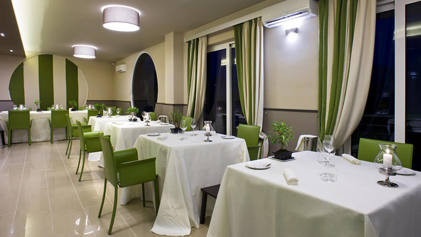 Hotel Chez Le Sourire Giffoni Valle Piana Esterno foto