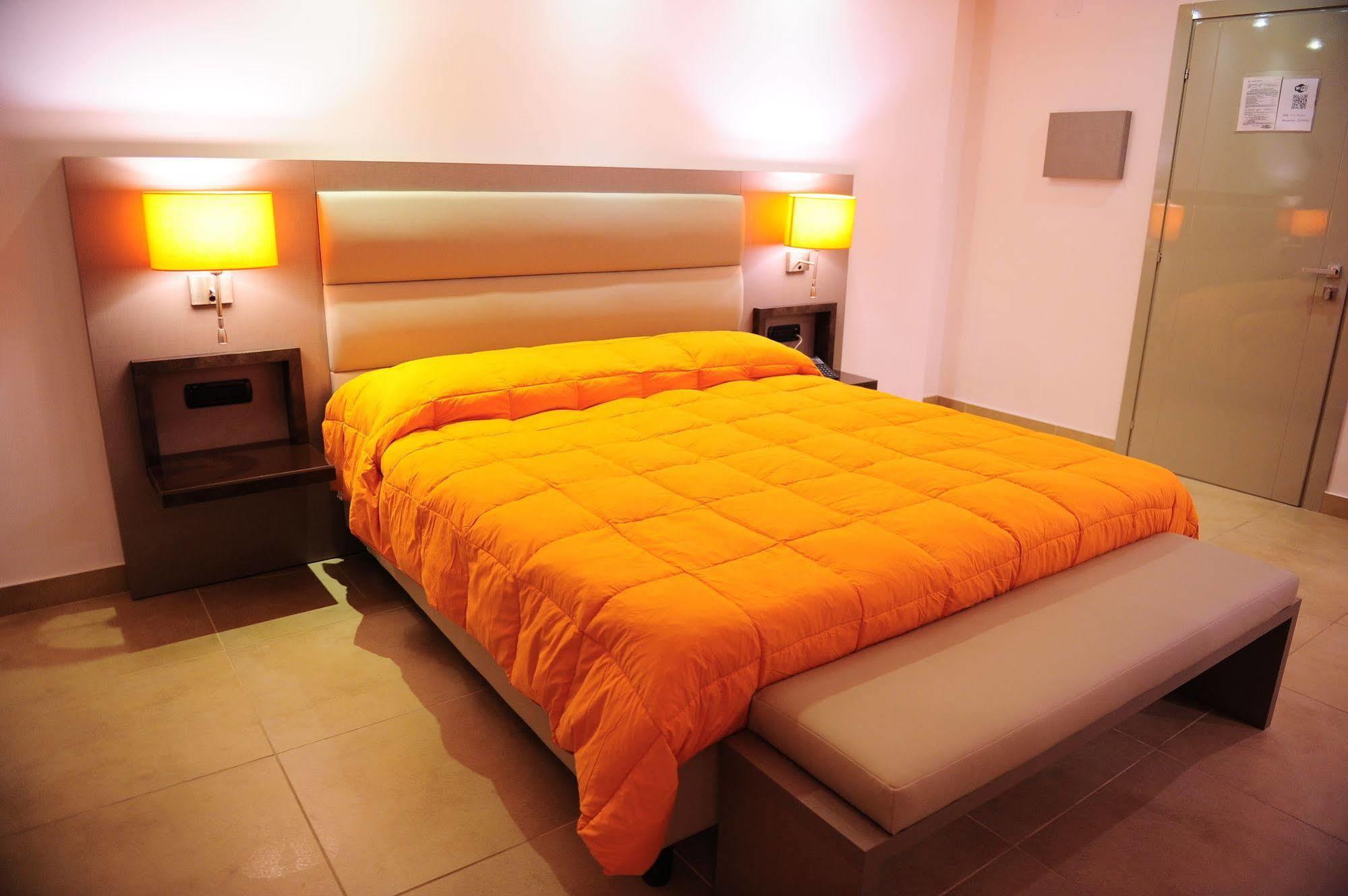 Hotel Chez Le Sourire Giffoni Valle Piana Esterno foto